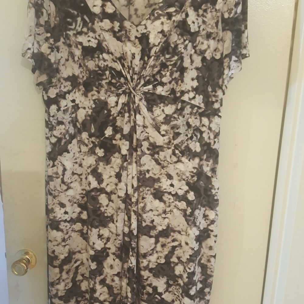 Dress - Picture 2 of 2